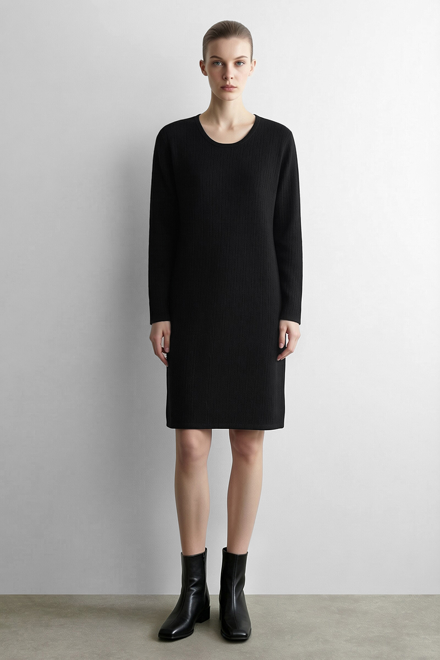 Round U-Neck Knit Dress|AMII