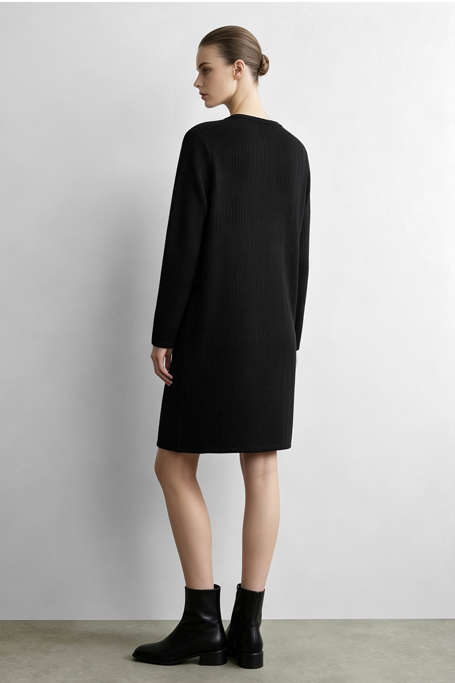Round U-Neck Knit Dress|AMII