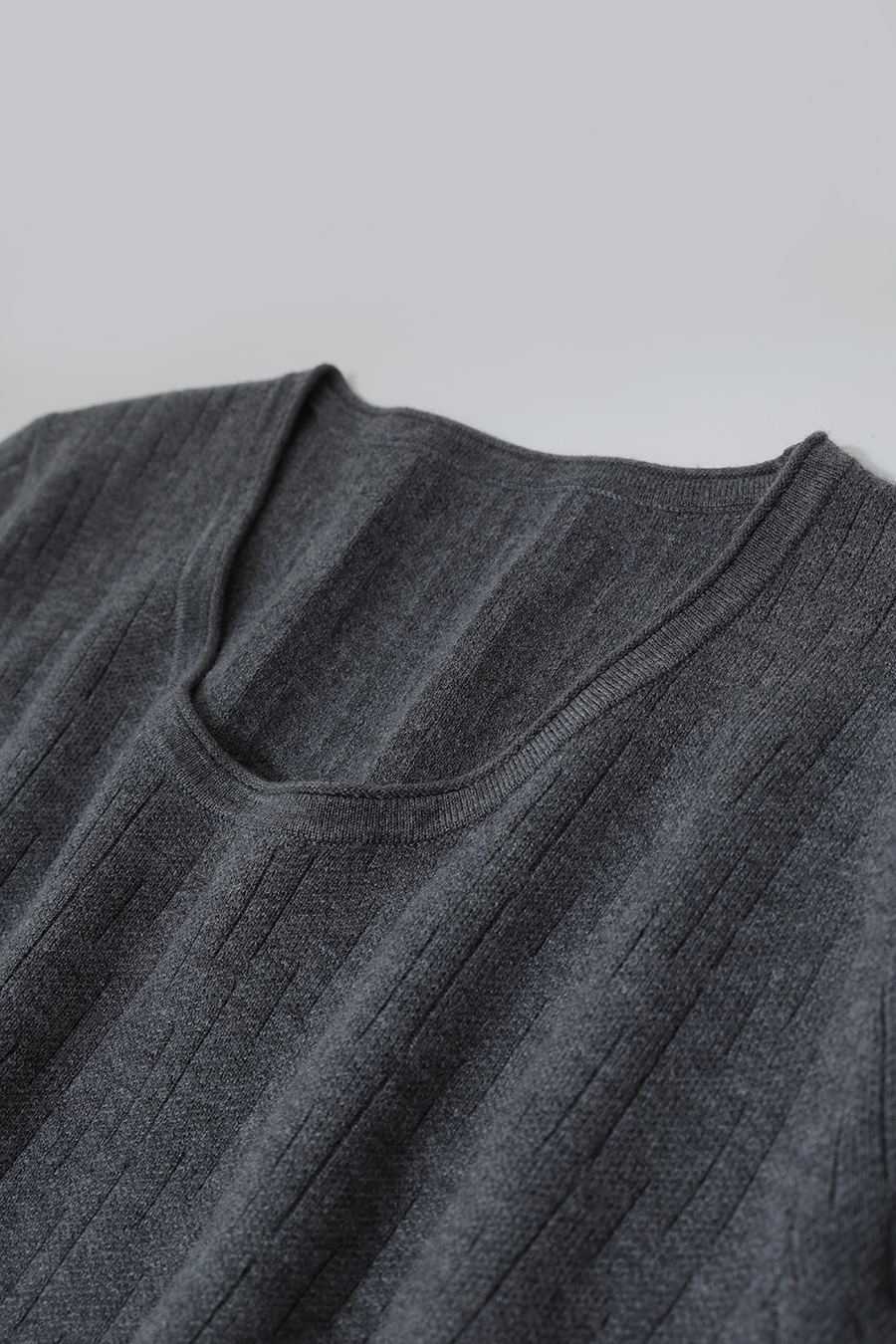 Round U-Neck Knit Dress|AMII