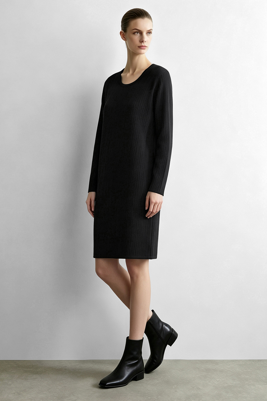 Round U-Neck Knit Dress|AMII