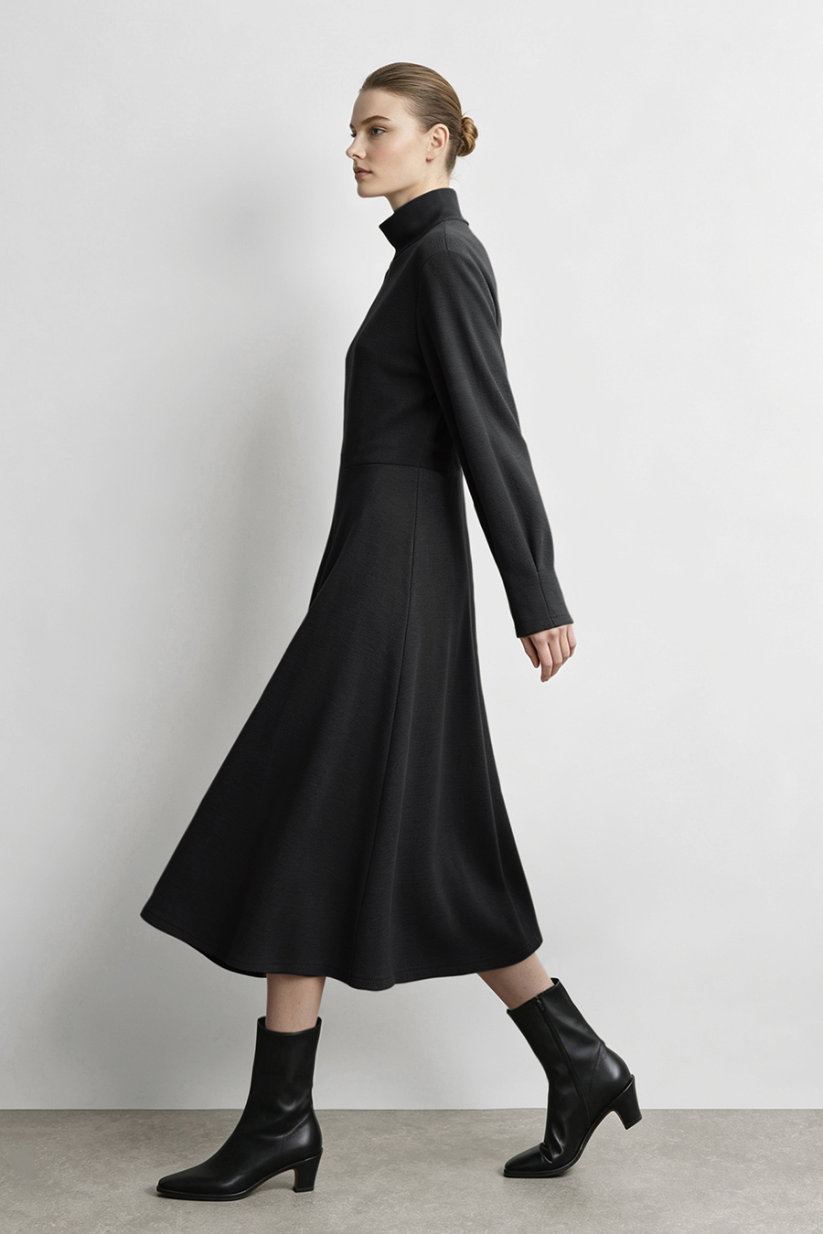 Mock Neck Waist-Cinching Dress|AMII