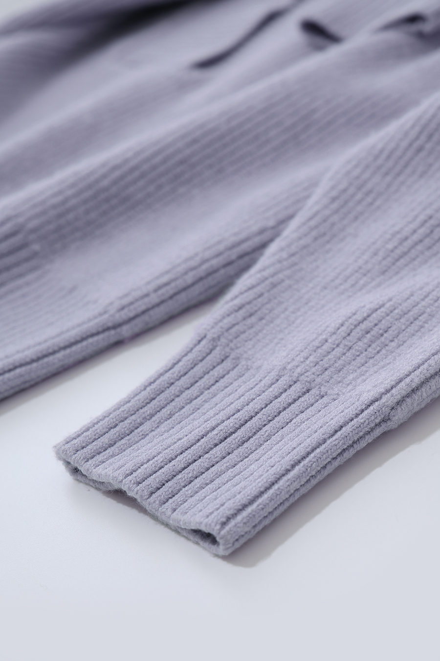 V-Neck Sweater with Removable Brooch|AMII