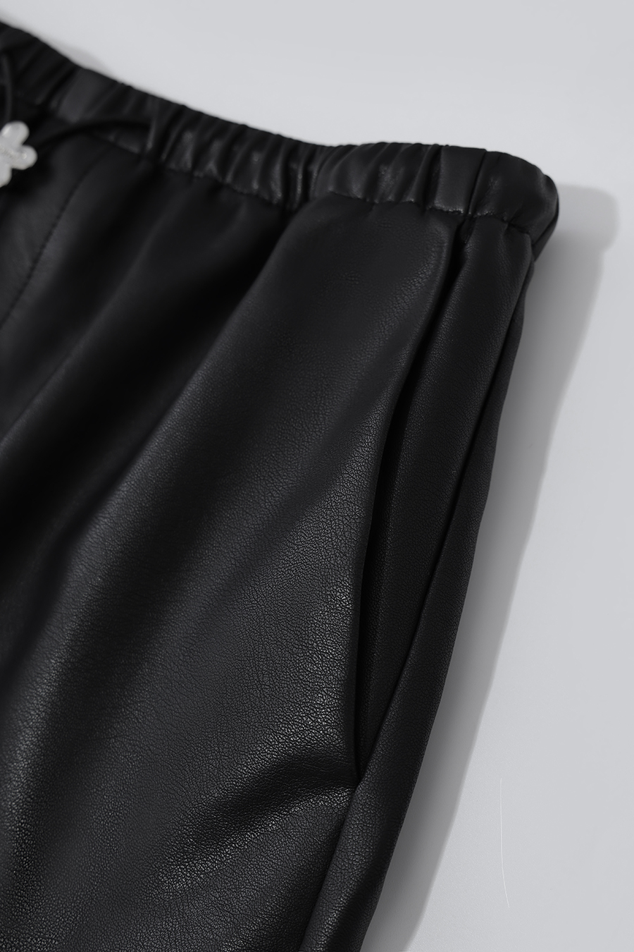 Eco-Leather Skirt|AMII