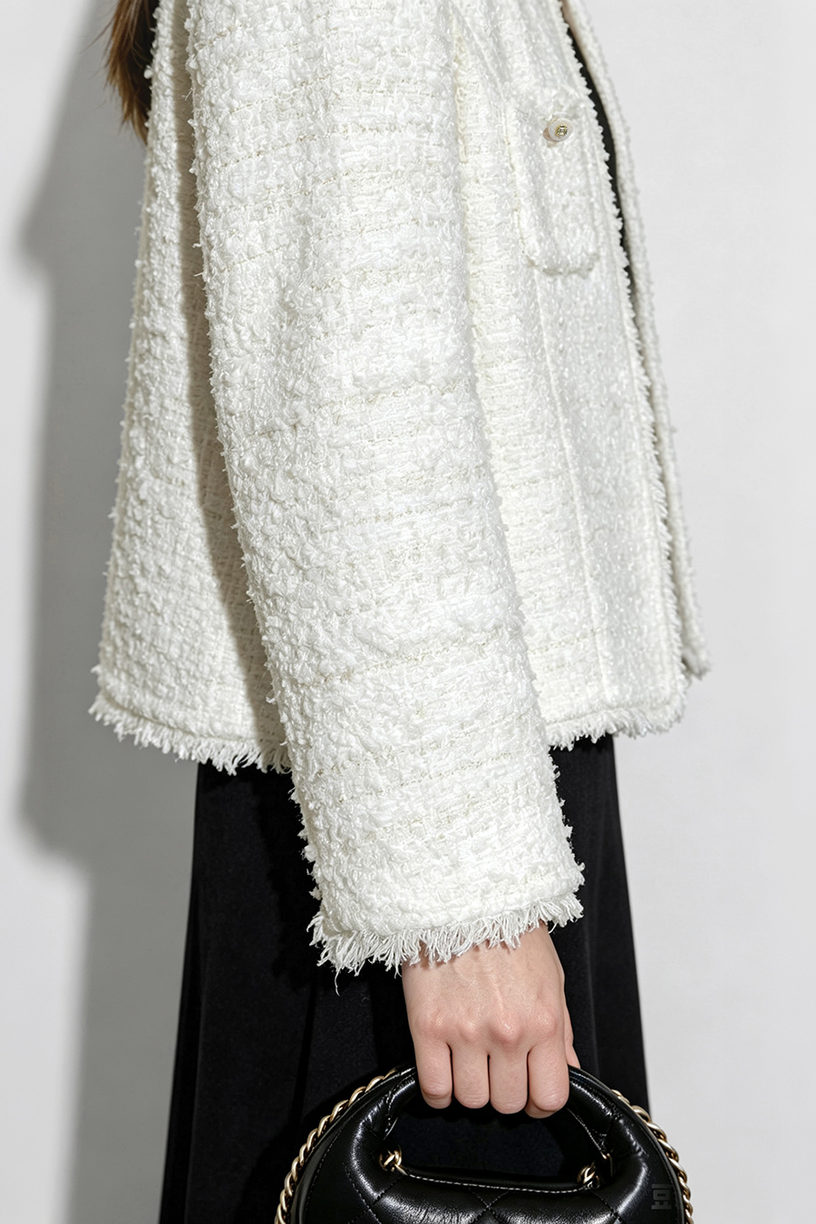 Chanel-Style Tweed Jacket with Padded Shoulders|AMII