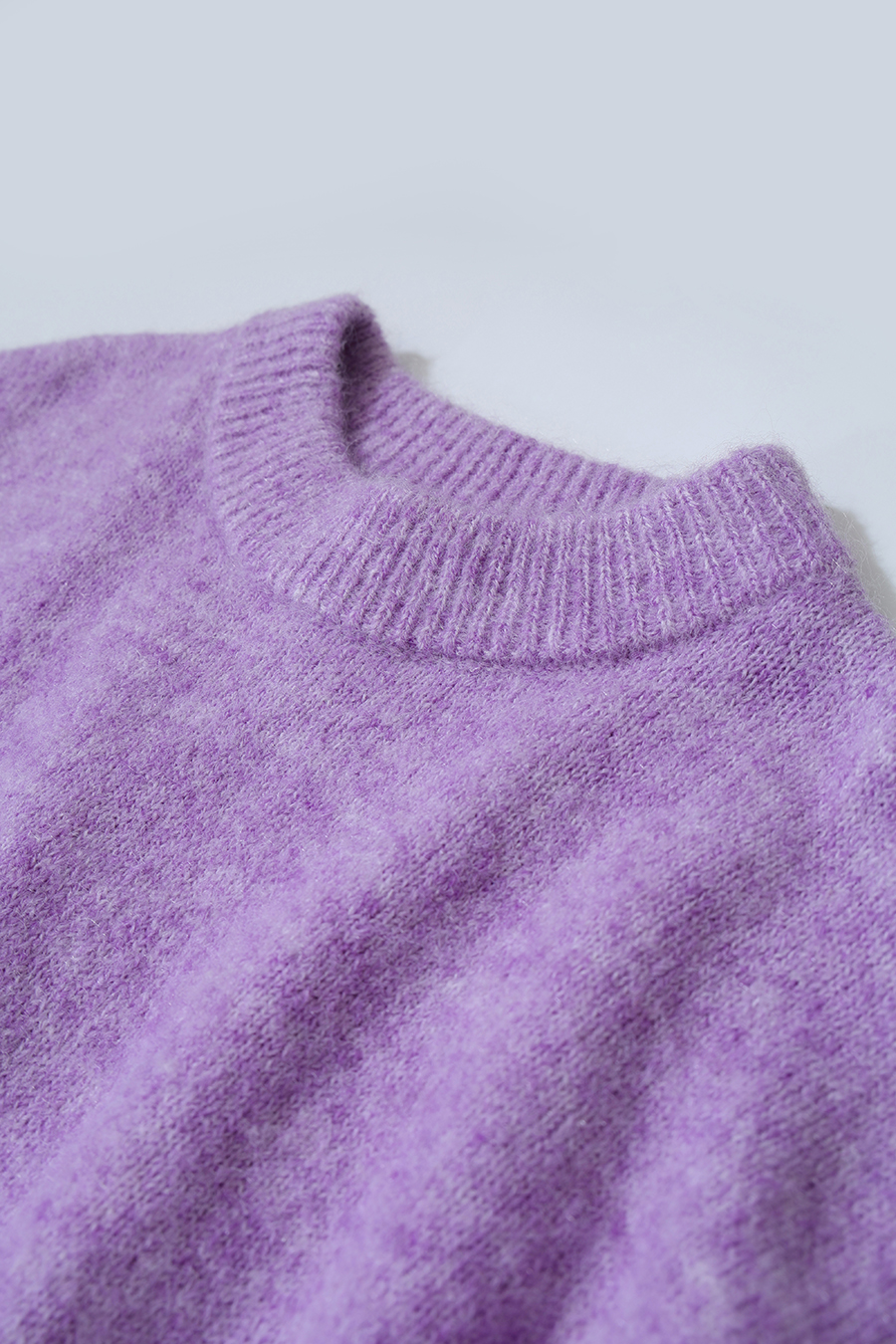 Crew Neck Drop-Shoulder Sweater|AMII