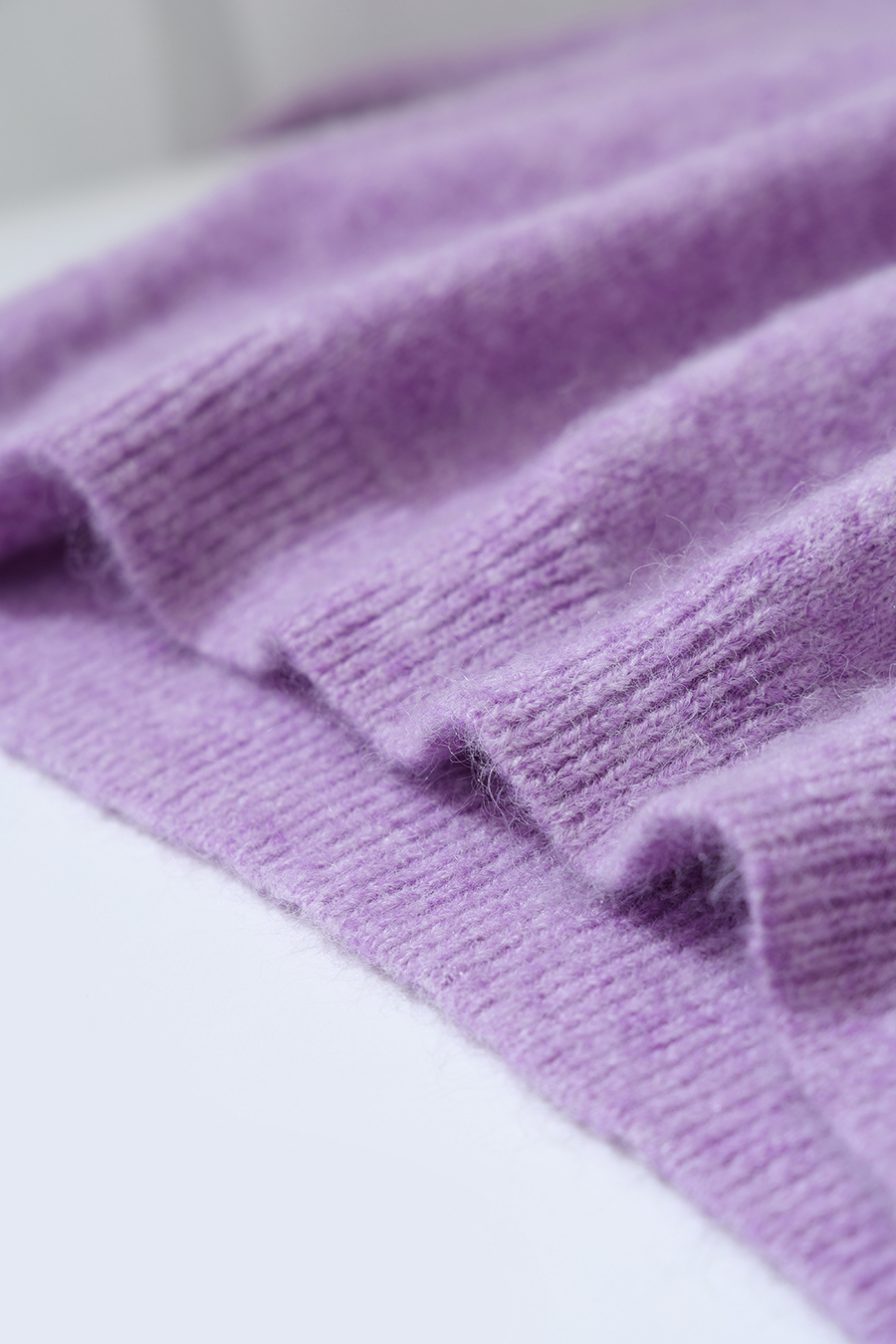 Crew Neck Drop-Shoulder Sweater|AMII
