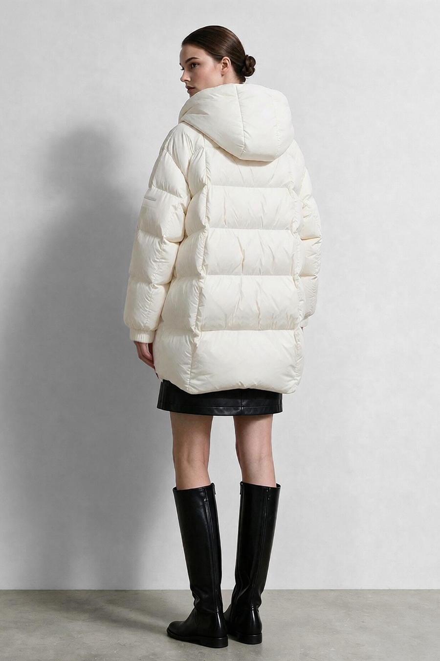 Graphene-Lined Hooded Down Jacket|AMII