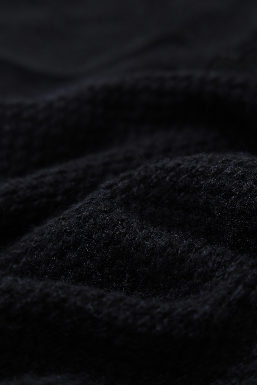 Lace-Trimmed Mock Neck Sweater|AMII