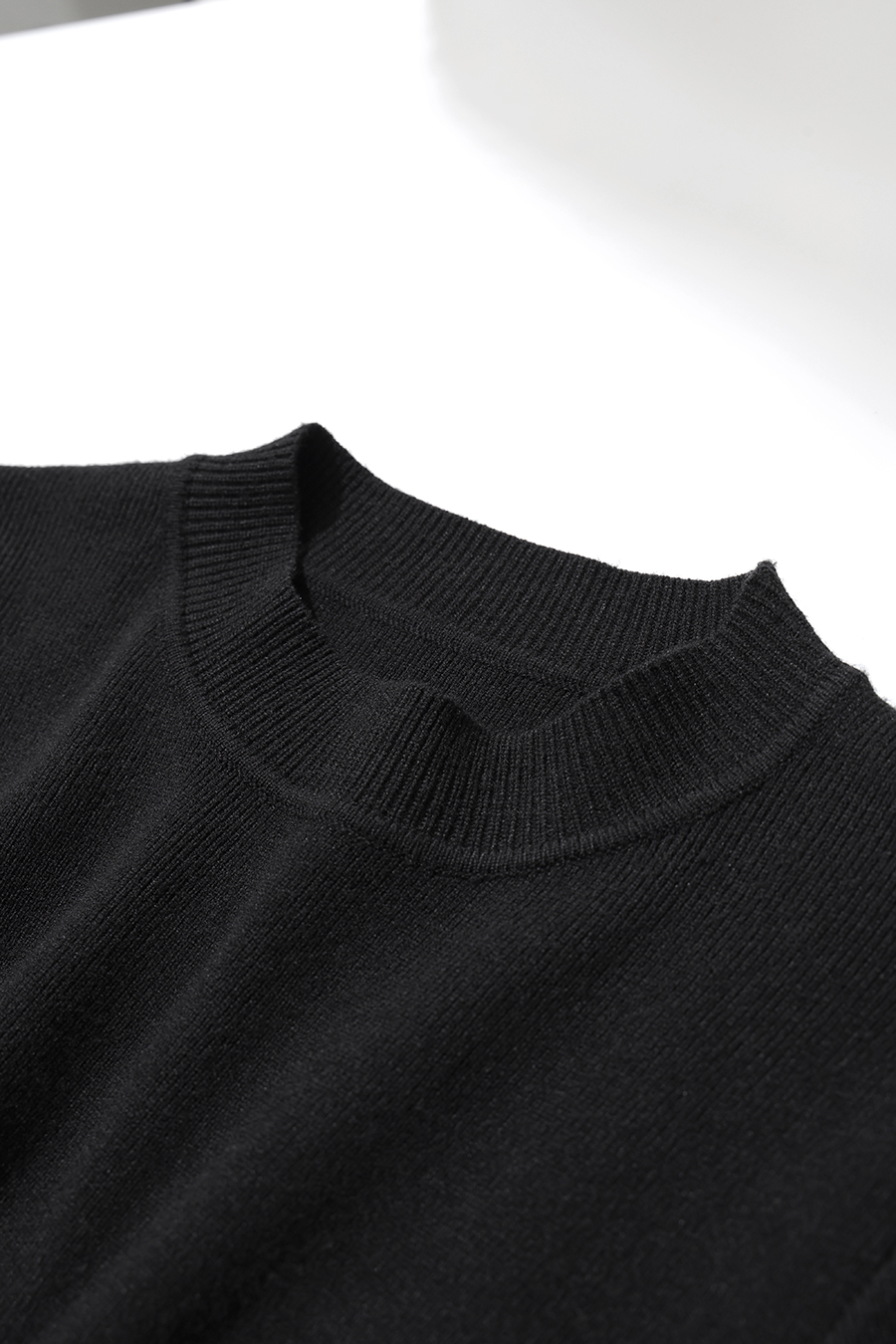 Mock Neck Belted Dress|AMII