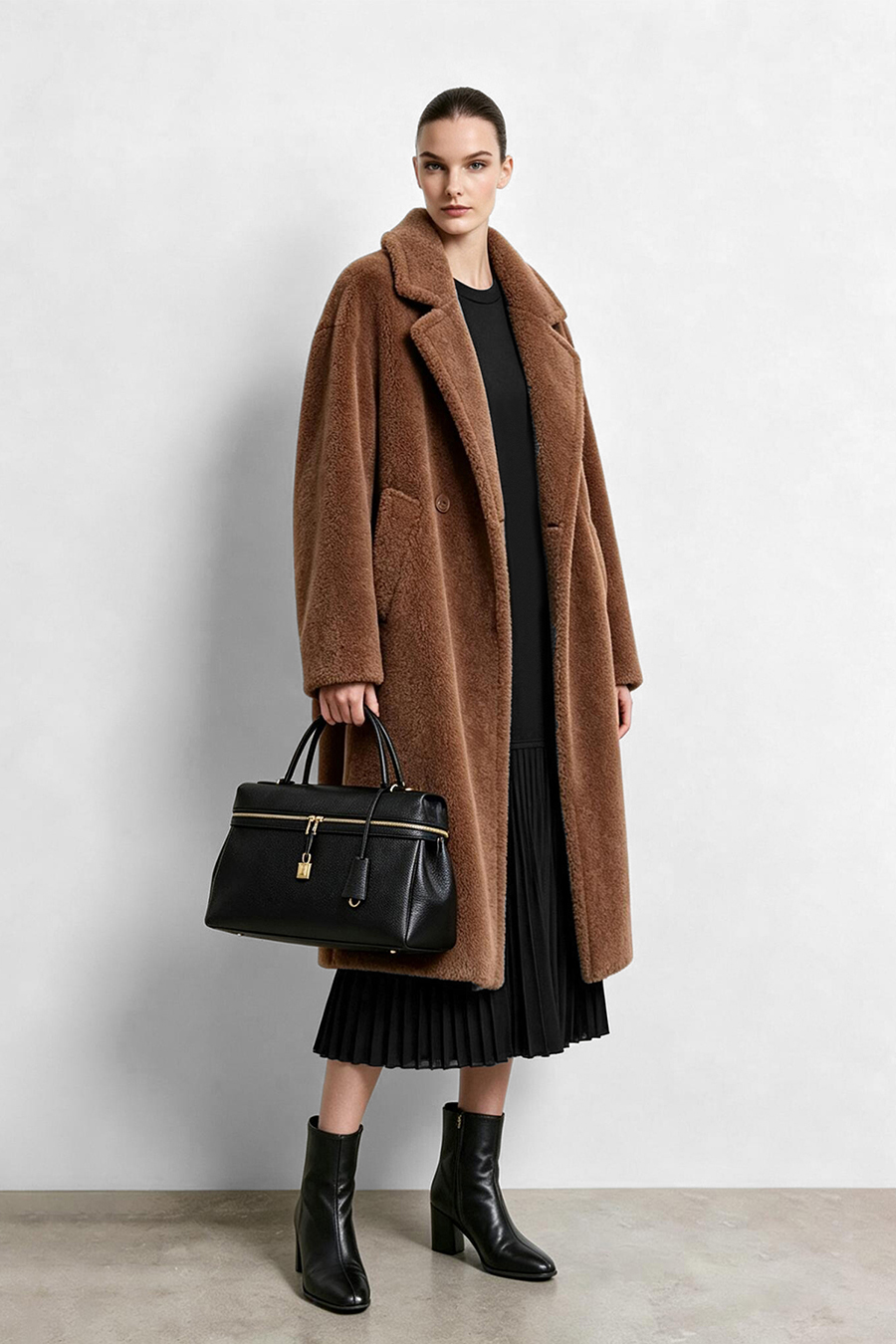 Air-Layer Contrast-Paneled Dress|AMII