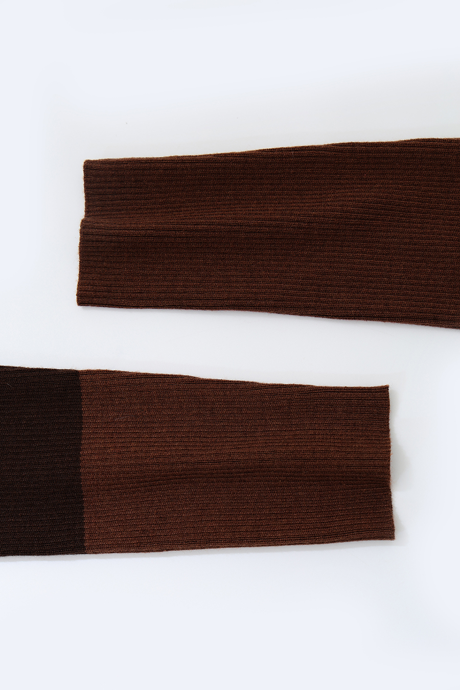 Mock Neck Color-Block Sweater|AMII