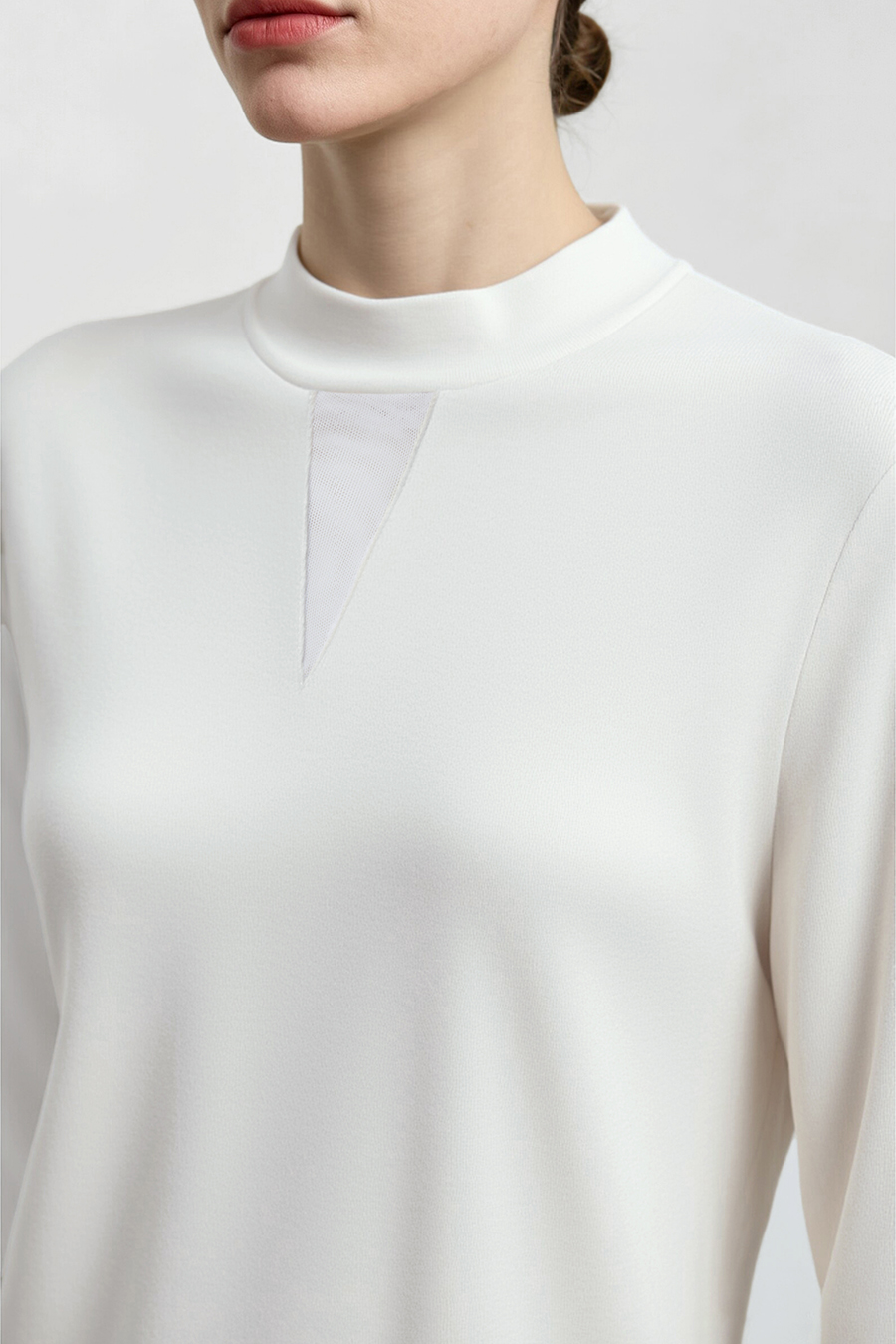 Mesh-Paneled Mock Neck T-Shirt|AMII