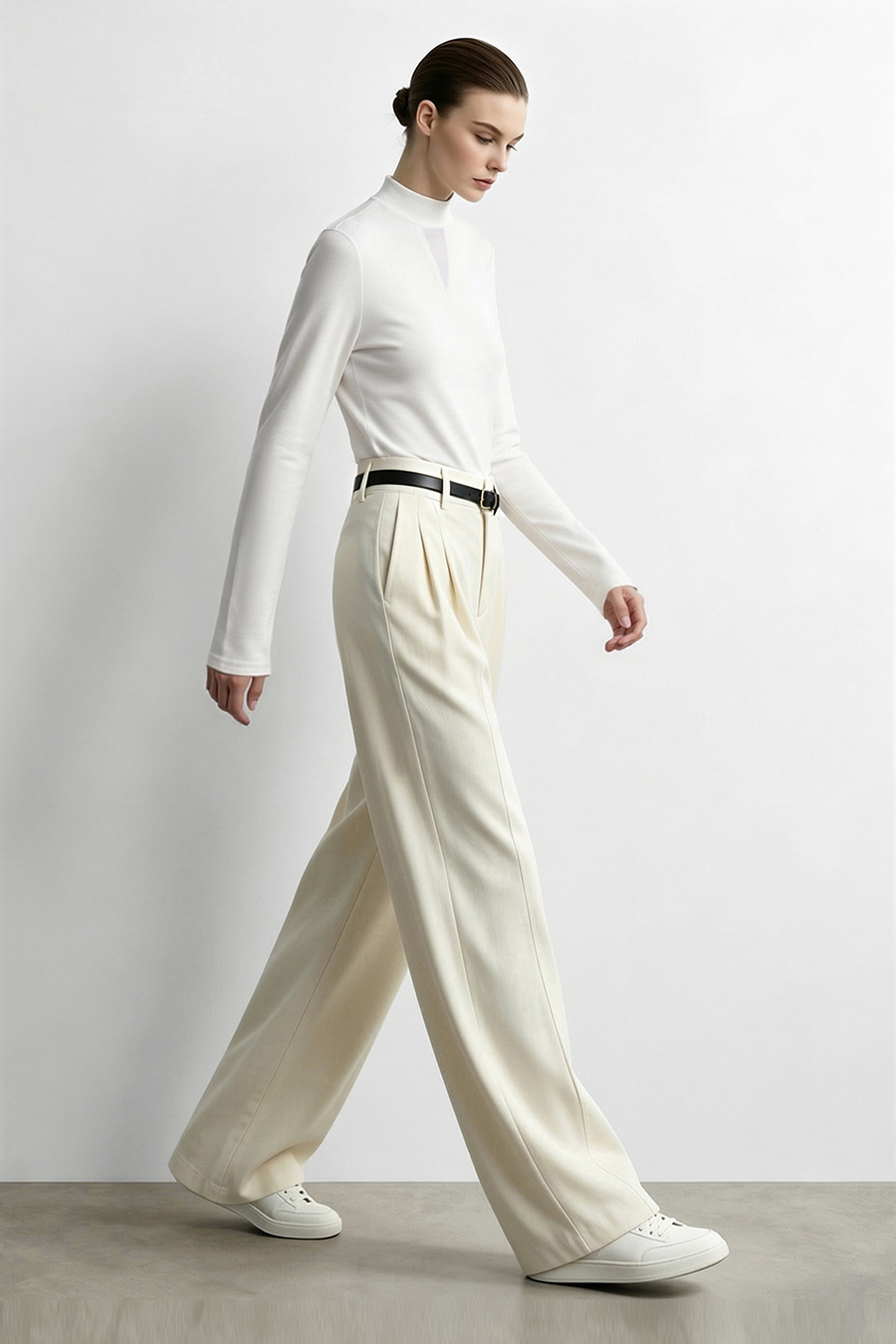 Mesh-Paneled Mock Neck T-Shirt|AMII
