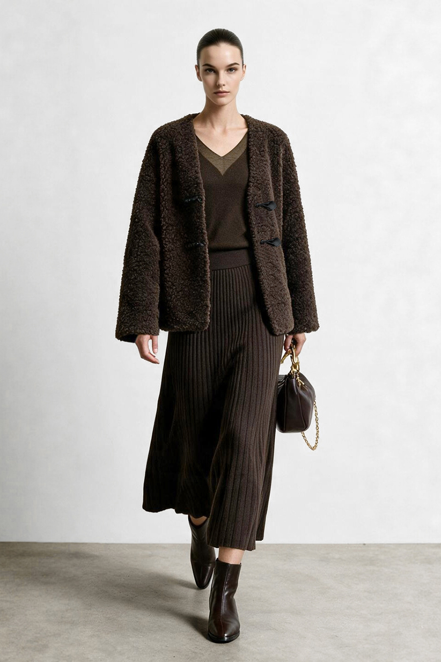 V-Neck Bouclé Fleece Fur Coat|AMII
