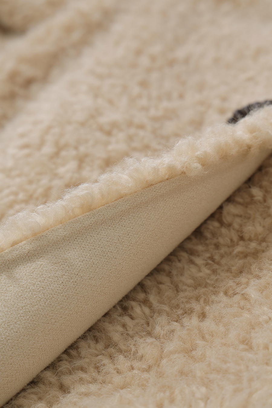 V-Neck Bouclé Fleece Fur Coat|AMII