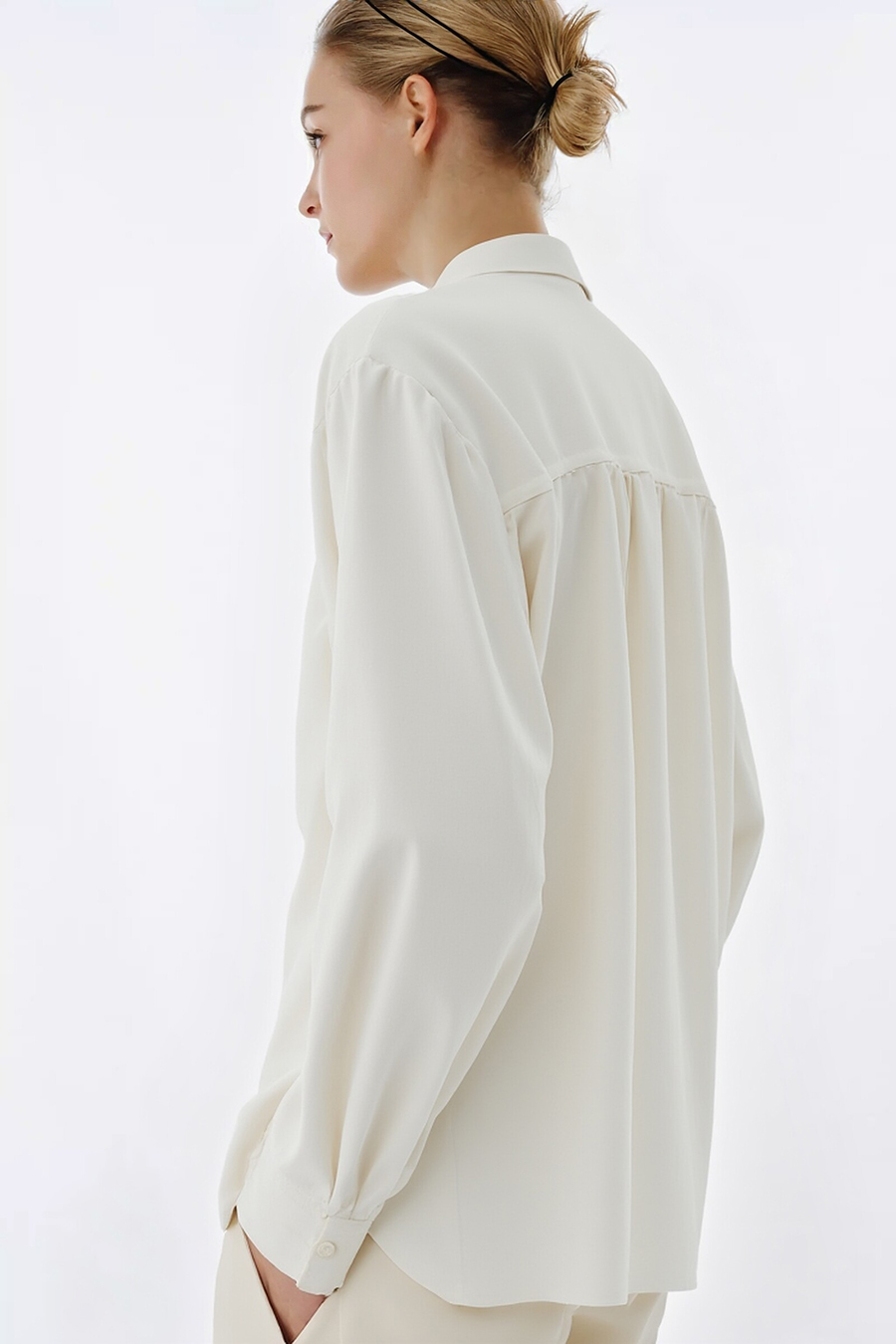 Beaded Ribbon Stand Collar Shirt|AMII