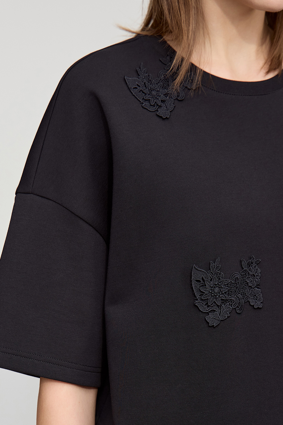 Lace Spliced Air Layer T-Shirt