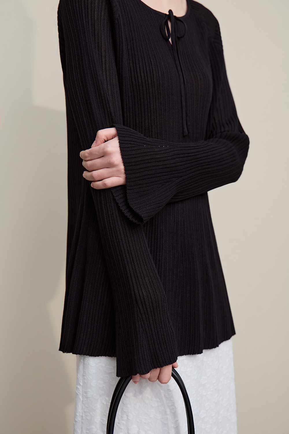 Round Neck Tie Knit Sweater