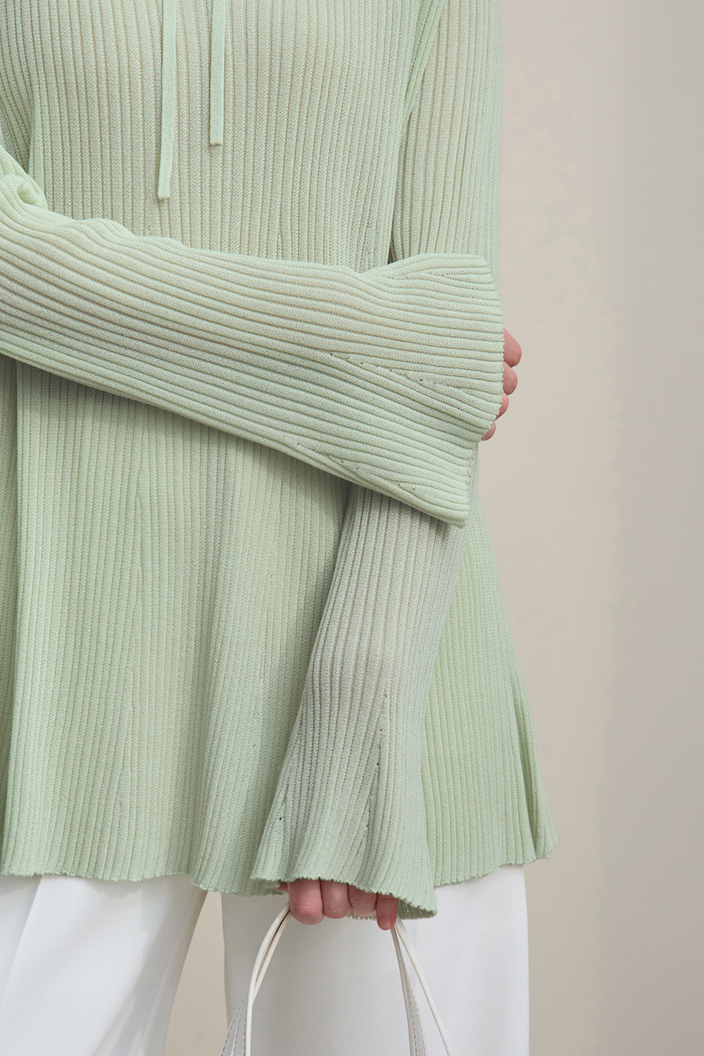 Round Neck Tie Knit Sweater