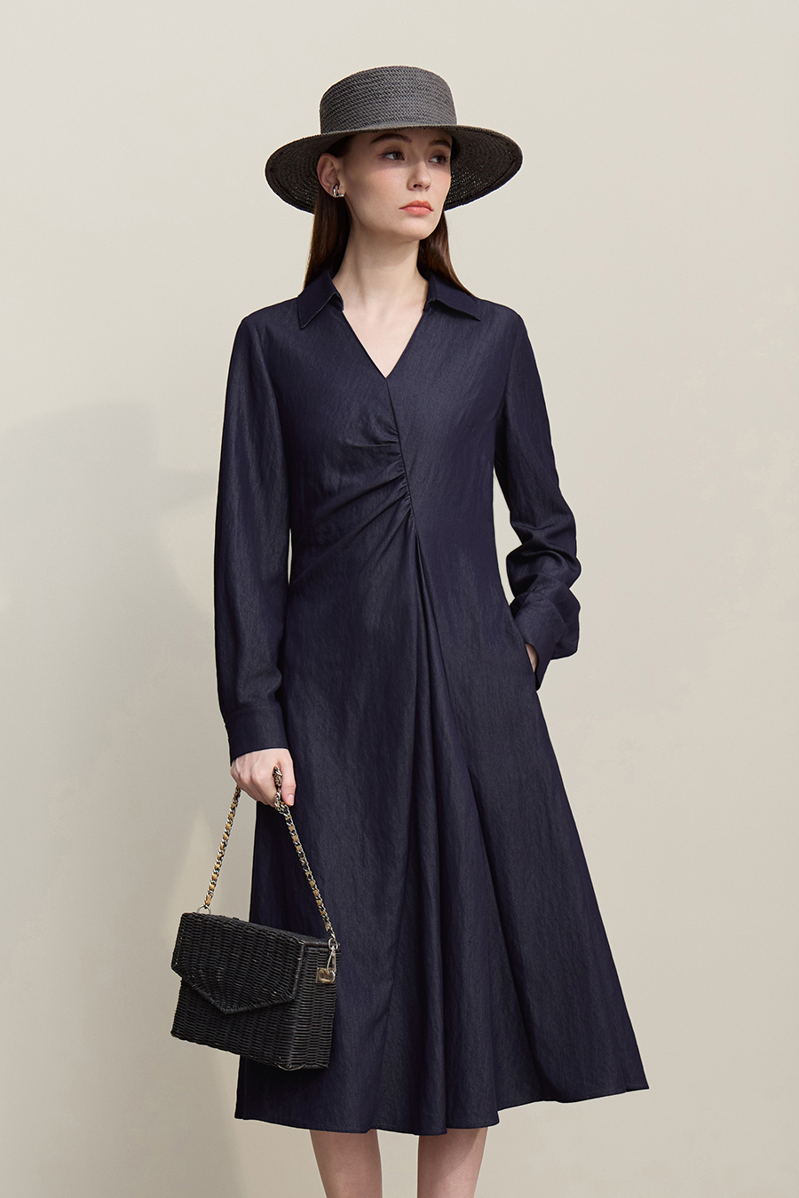 Fitted gathered dress|AMII