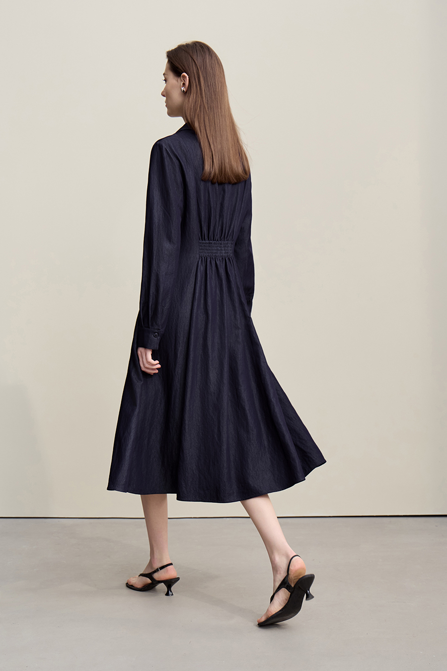 Fitted gathered dress|AMII