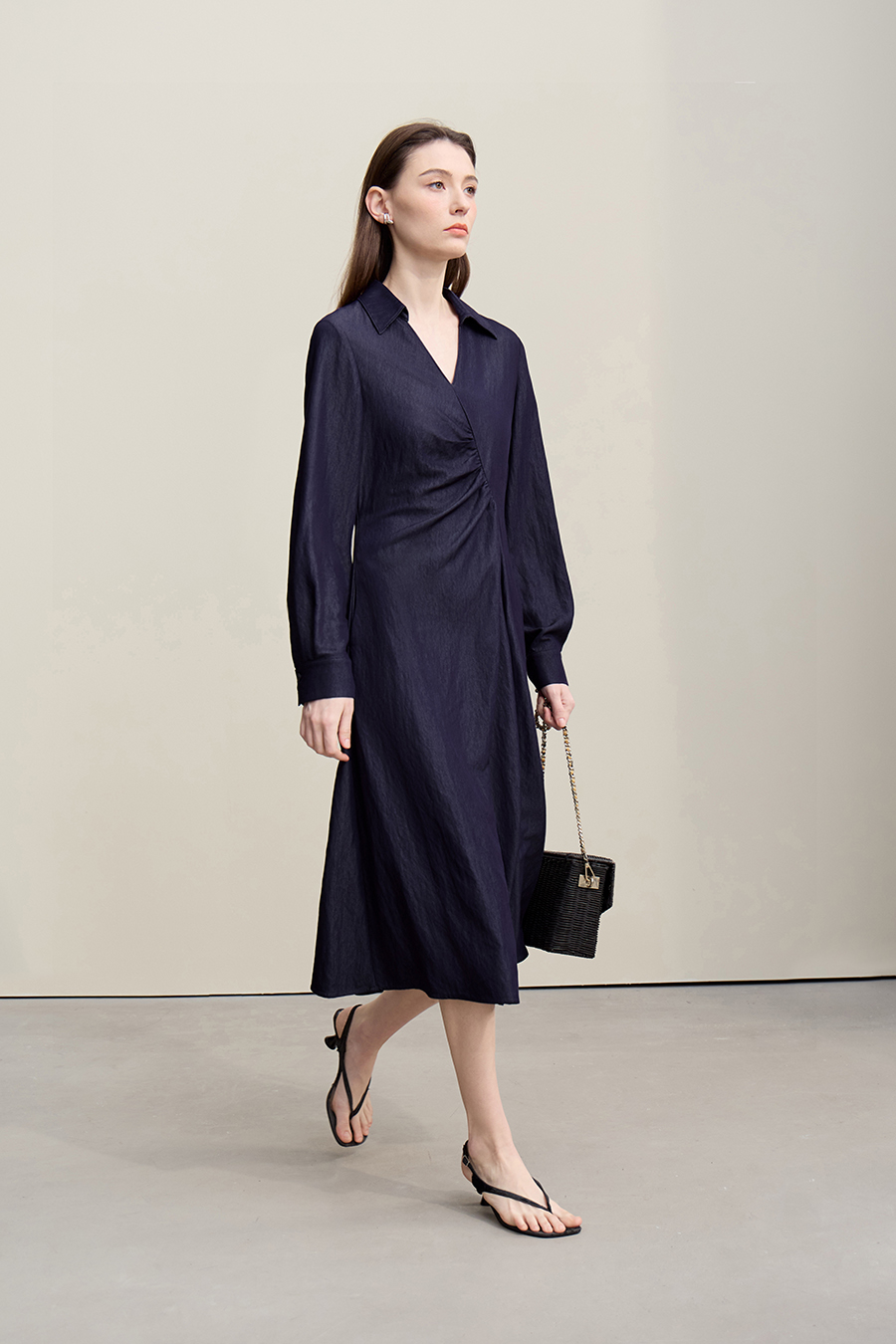 Fitted gathered dress|AMII
