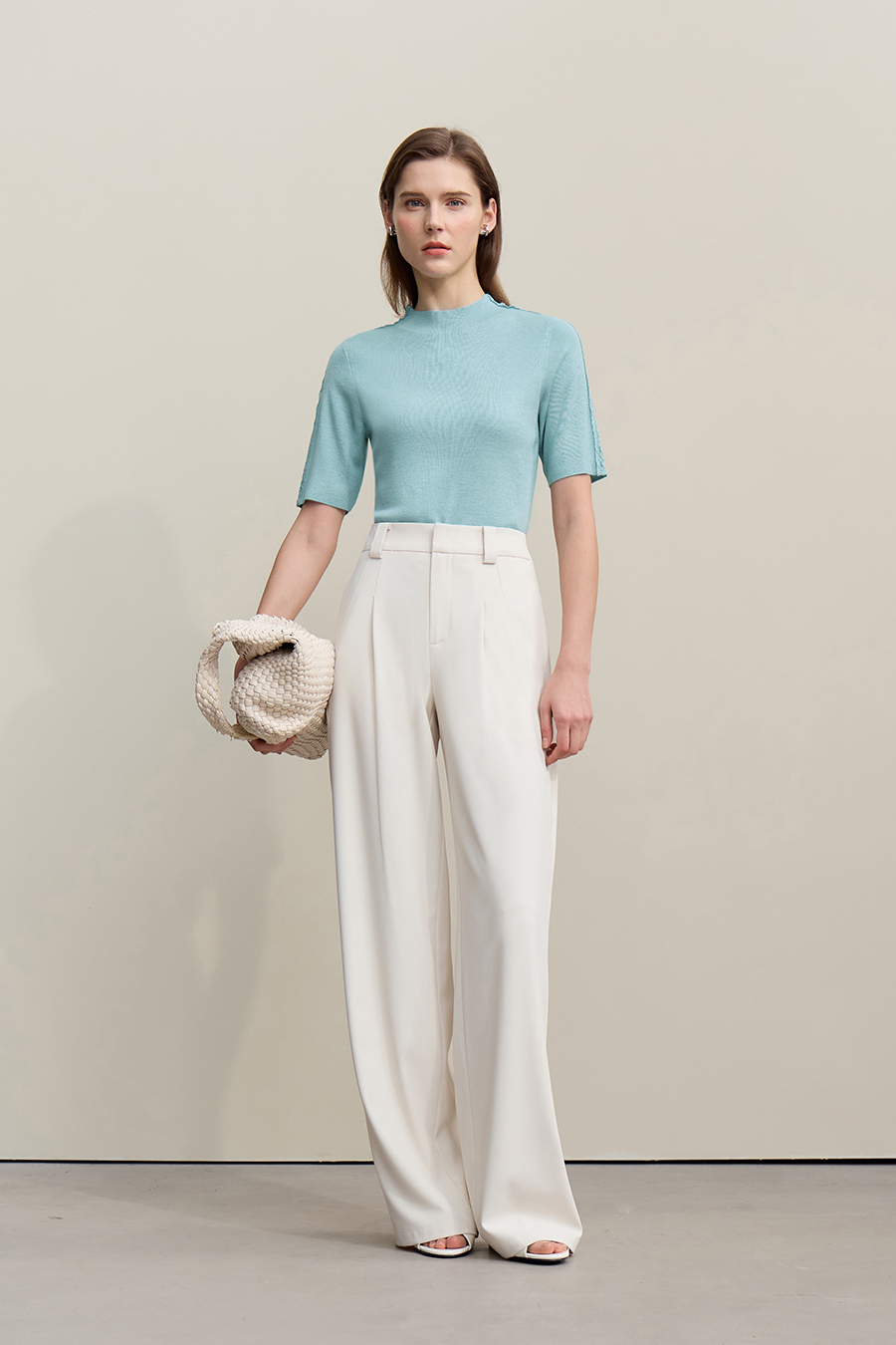 Lace-trim spliced knit sweater|AMII