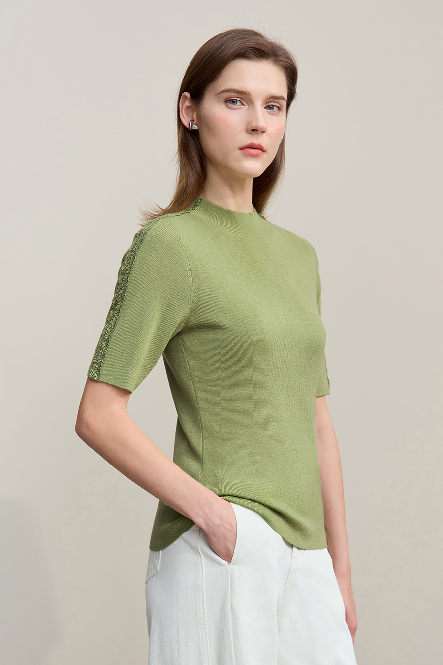 Lace-trim spliced knit sweater|AMII