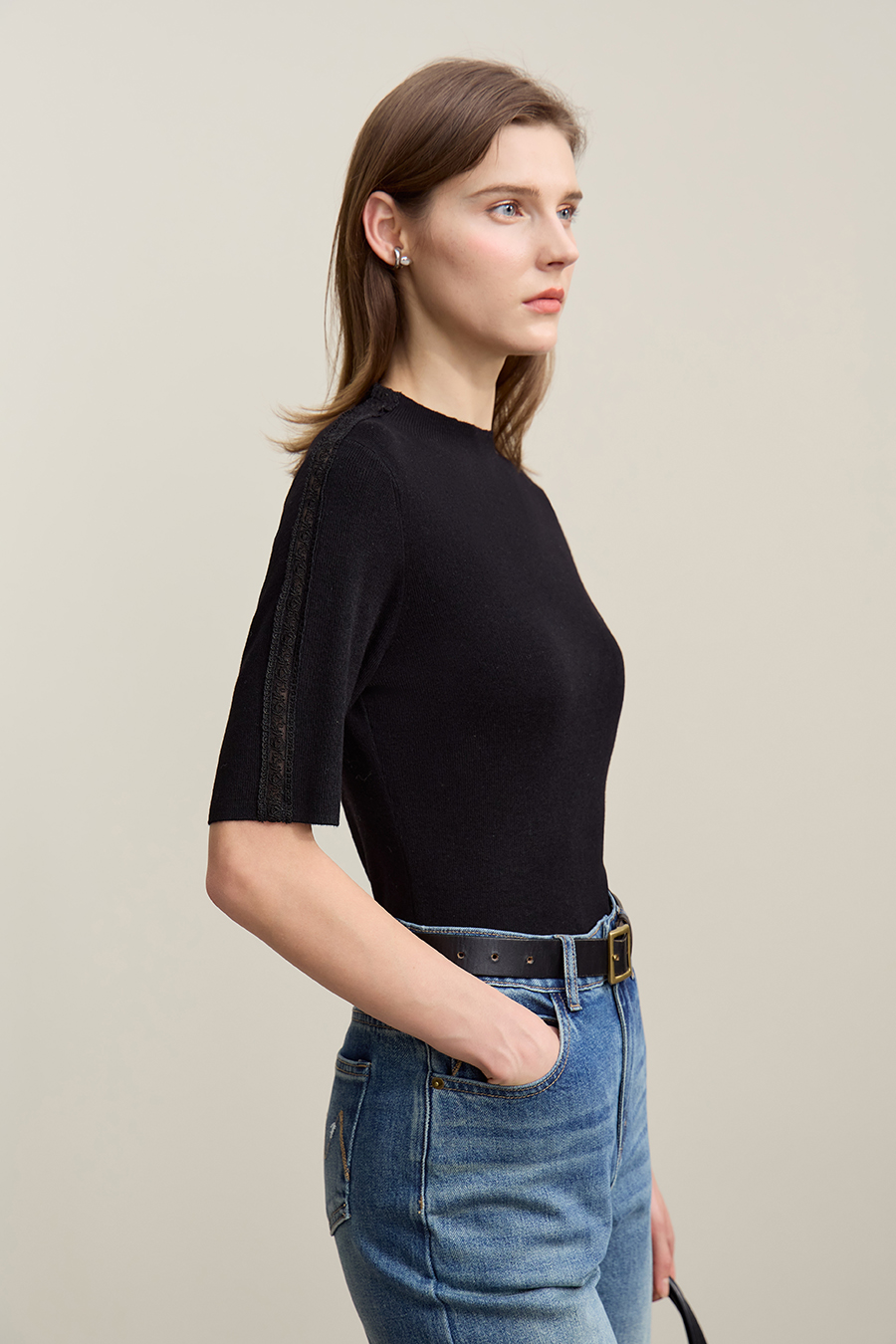 Lace-trim spliced knit sweater|AMII