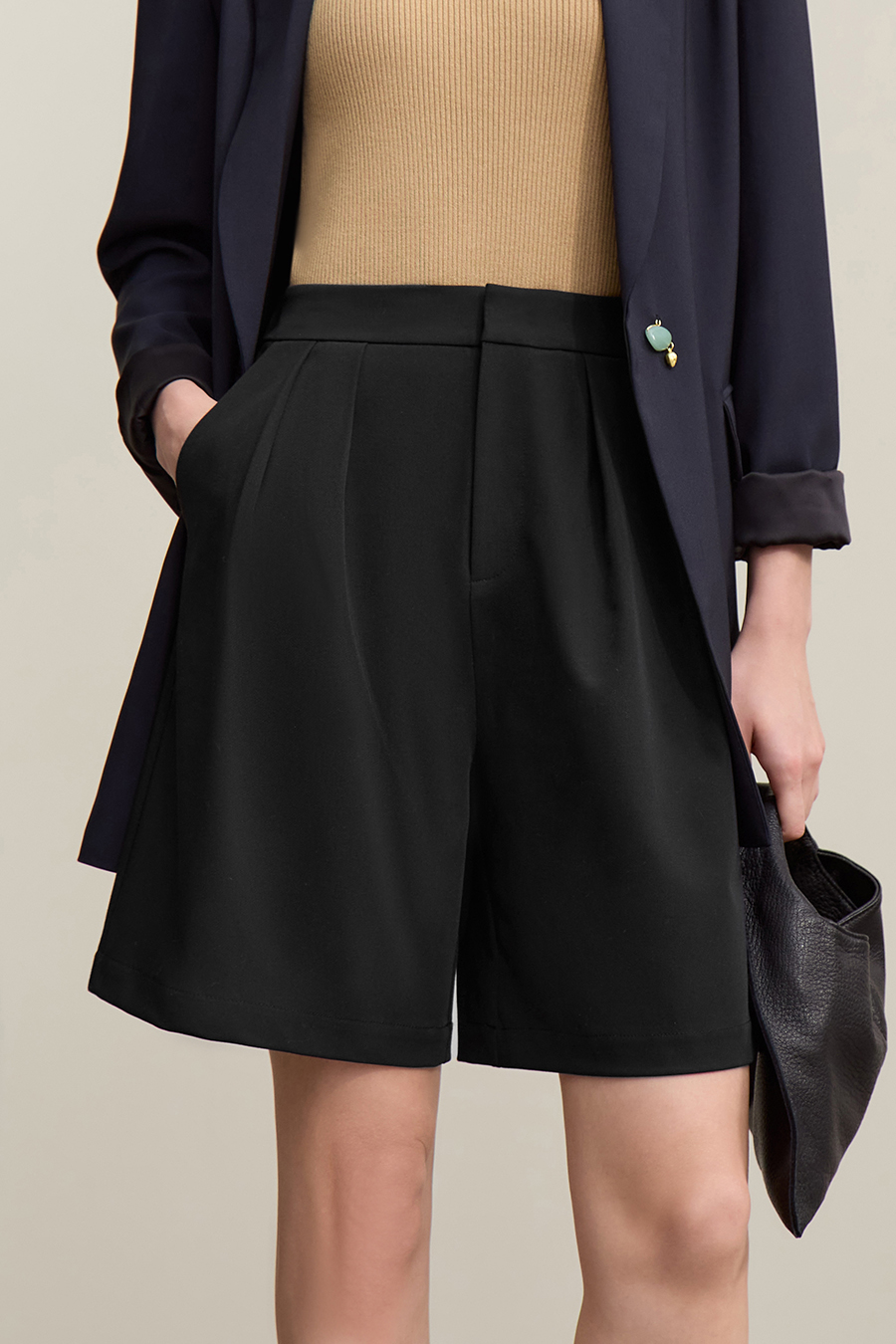 Gathered wide-leg casual shorts|AMII