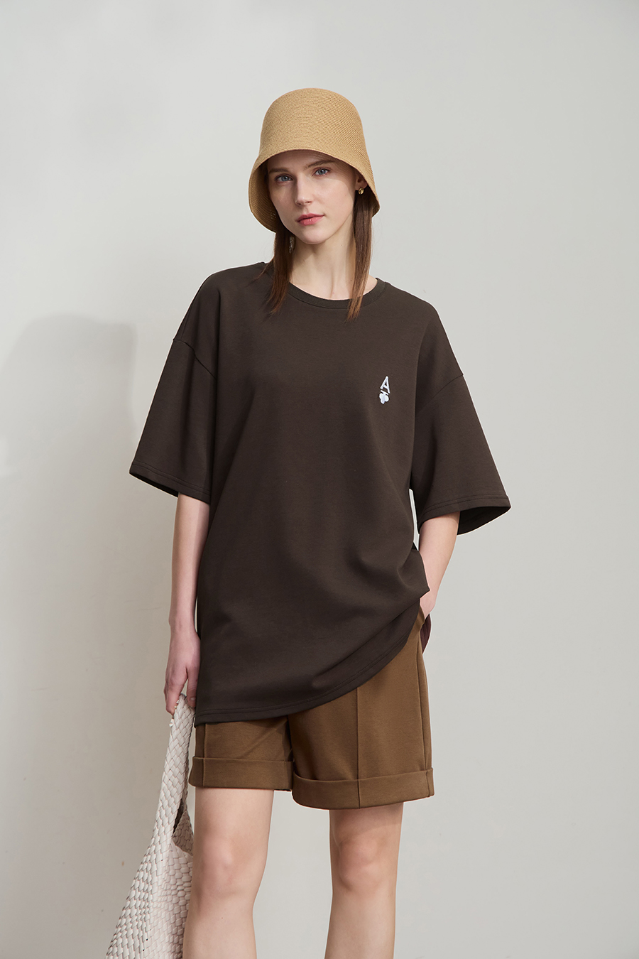 Embroidered air-layer knit tee|AMII