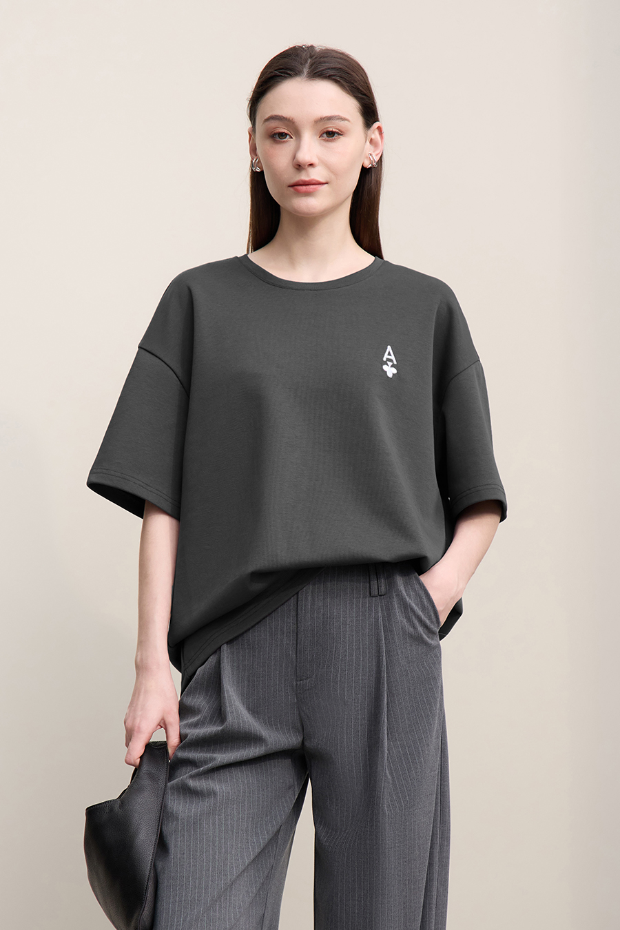 Embroidered air-layer knit tee|AMII