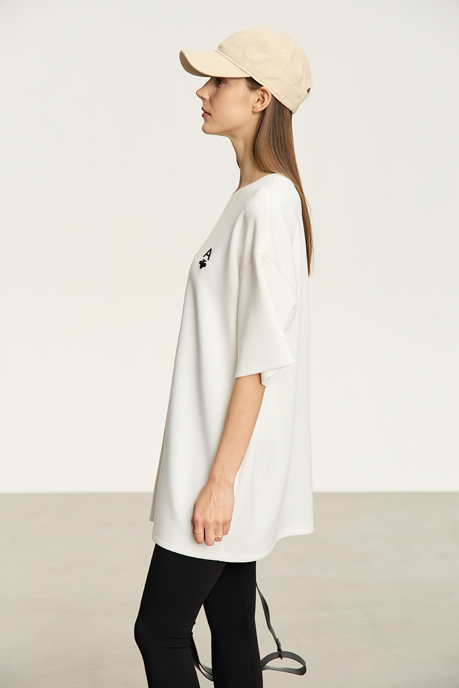 Embroidered air-layer knit tee|AMII