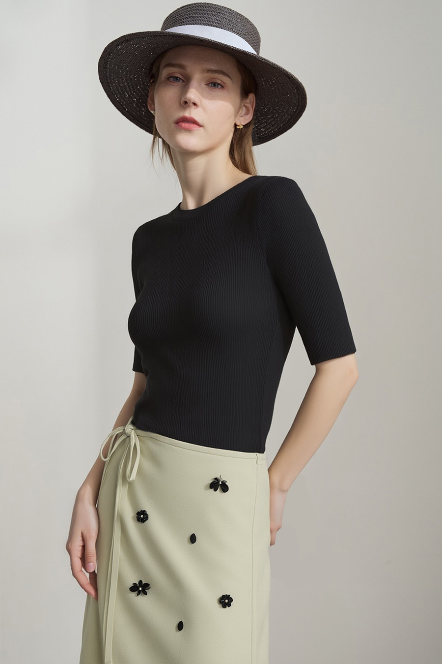 Crew Neck Half Sleeve Knit Top