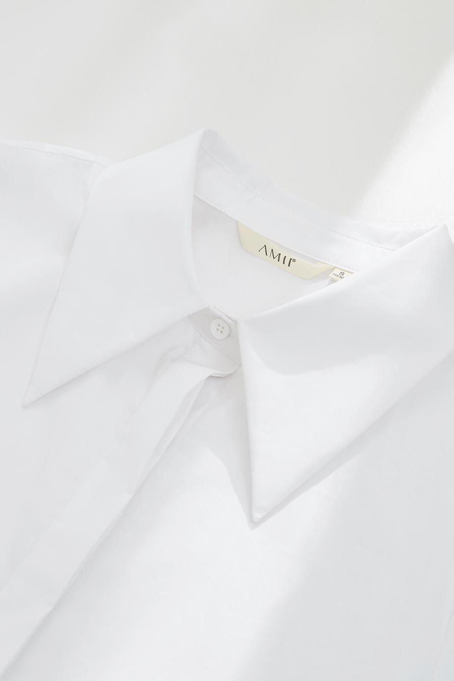 Sharp Lapel Cotton Shirt