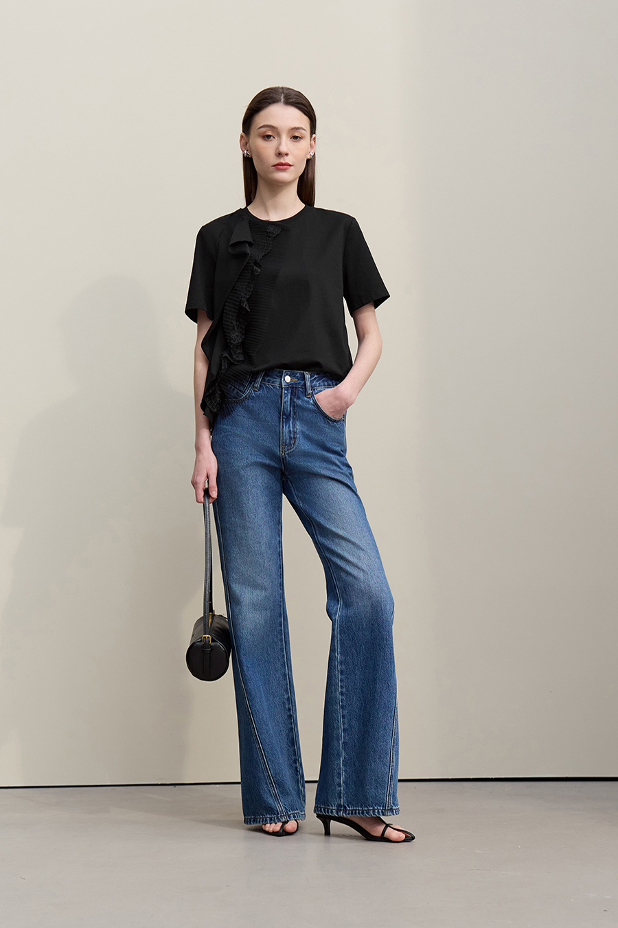 Lace Spliced Ruffled T-shirt|AMII
