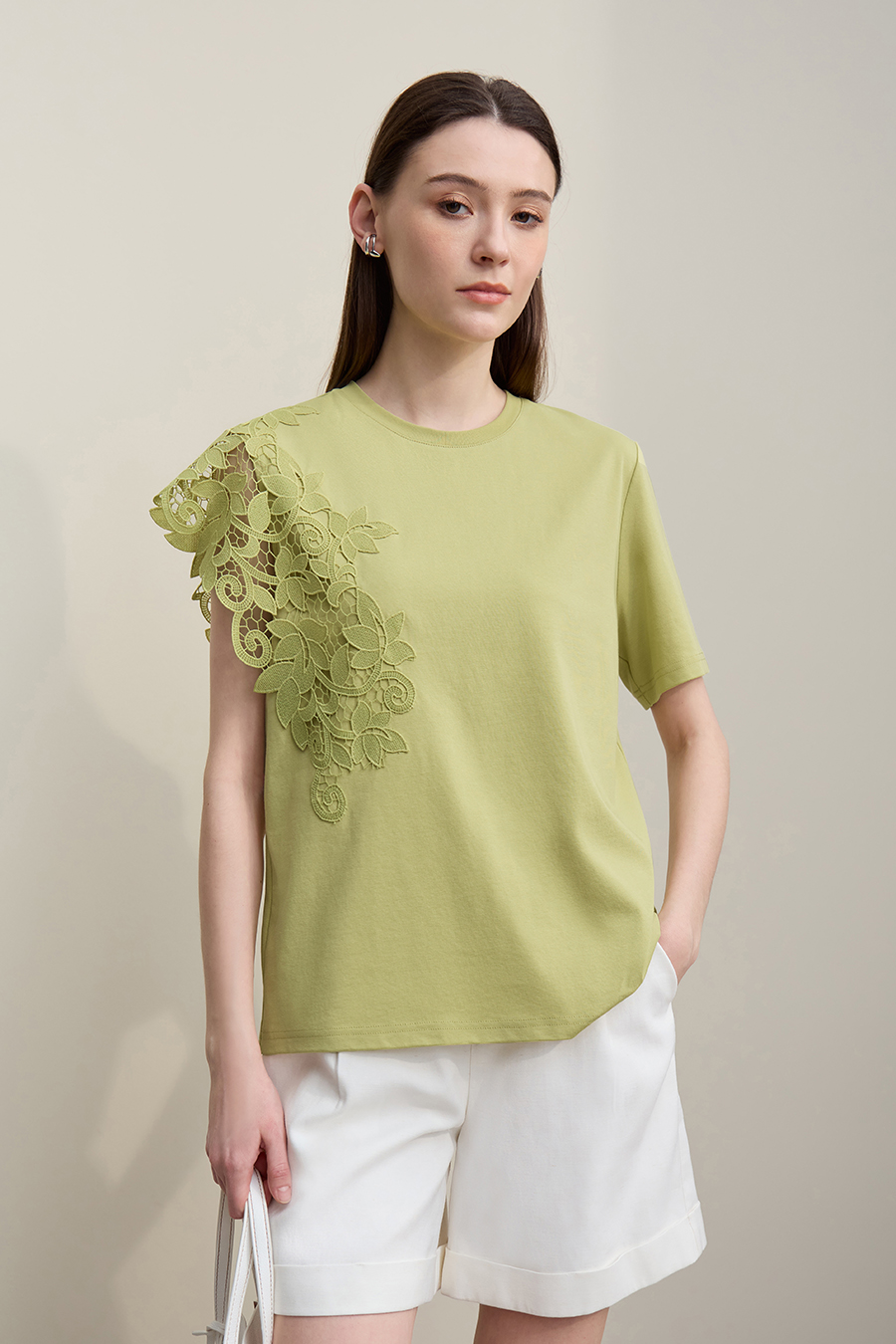 Lace Spliced Asymmetric T-Shirt