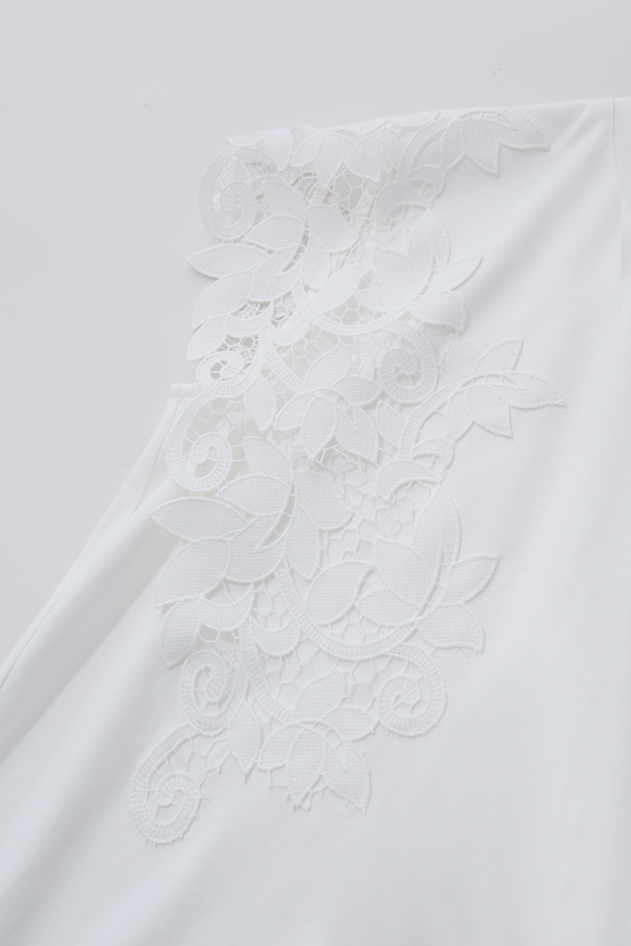 Lace Spliced Asymmetric T-Shirt