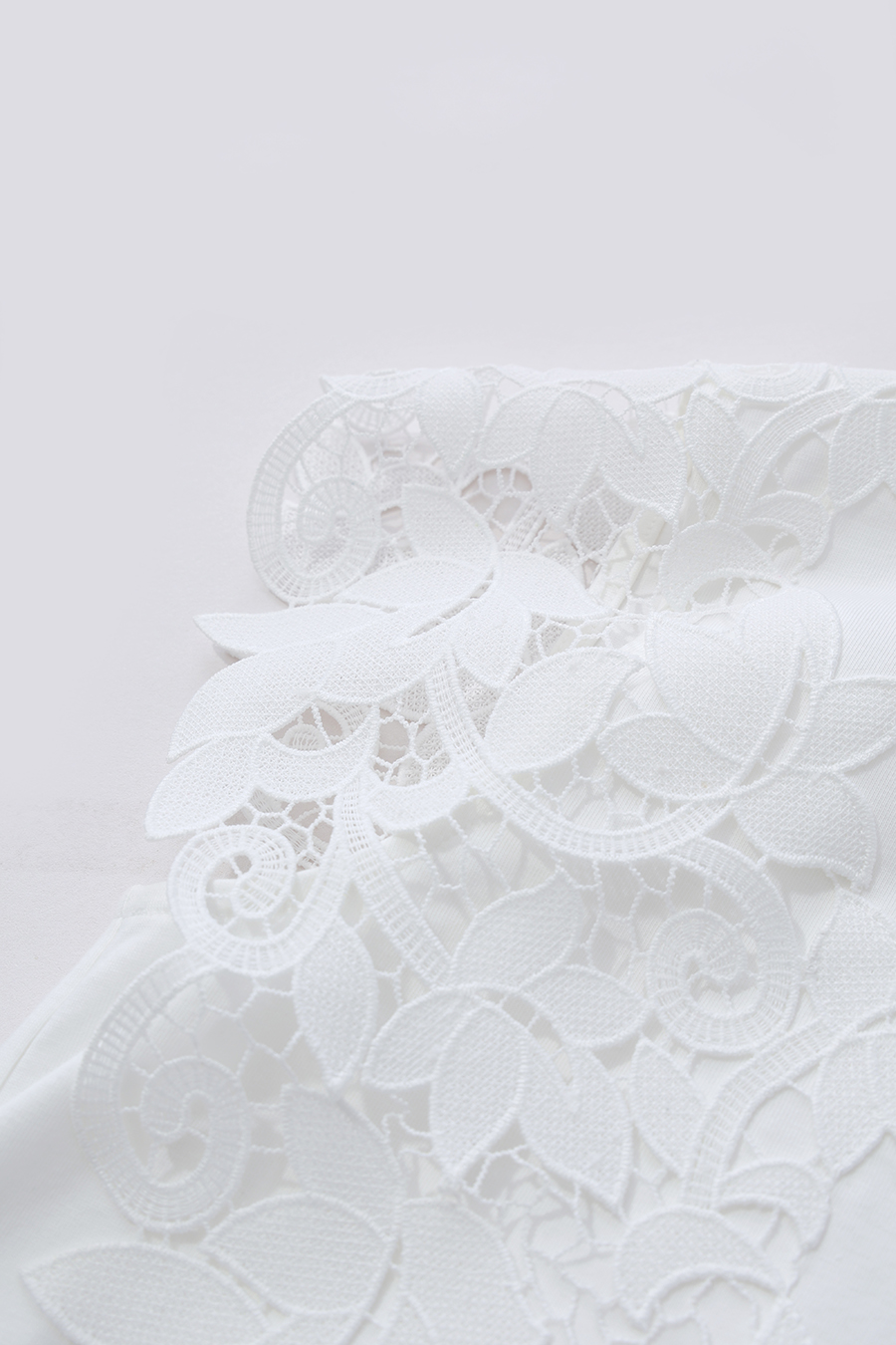 Lace Spliced Asymmetric T-Shirt