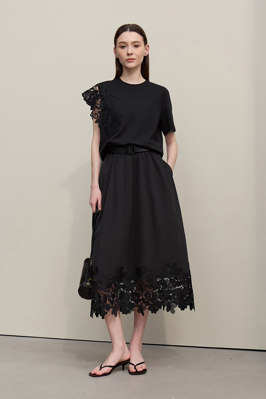 Lace Spliced Asymmetric T-Shirt