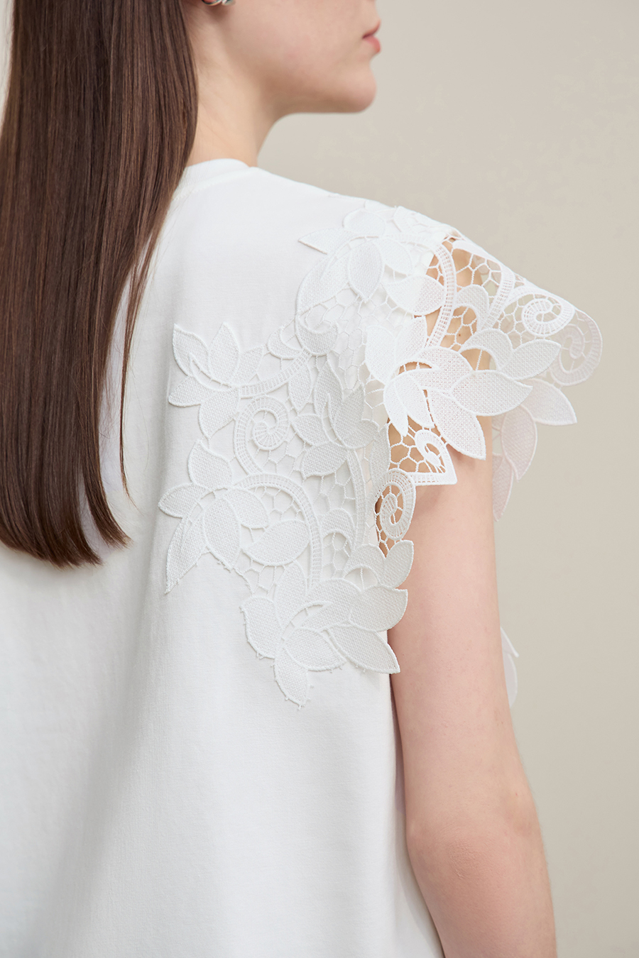 Lace Spliced Asymmetric T-Shirt