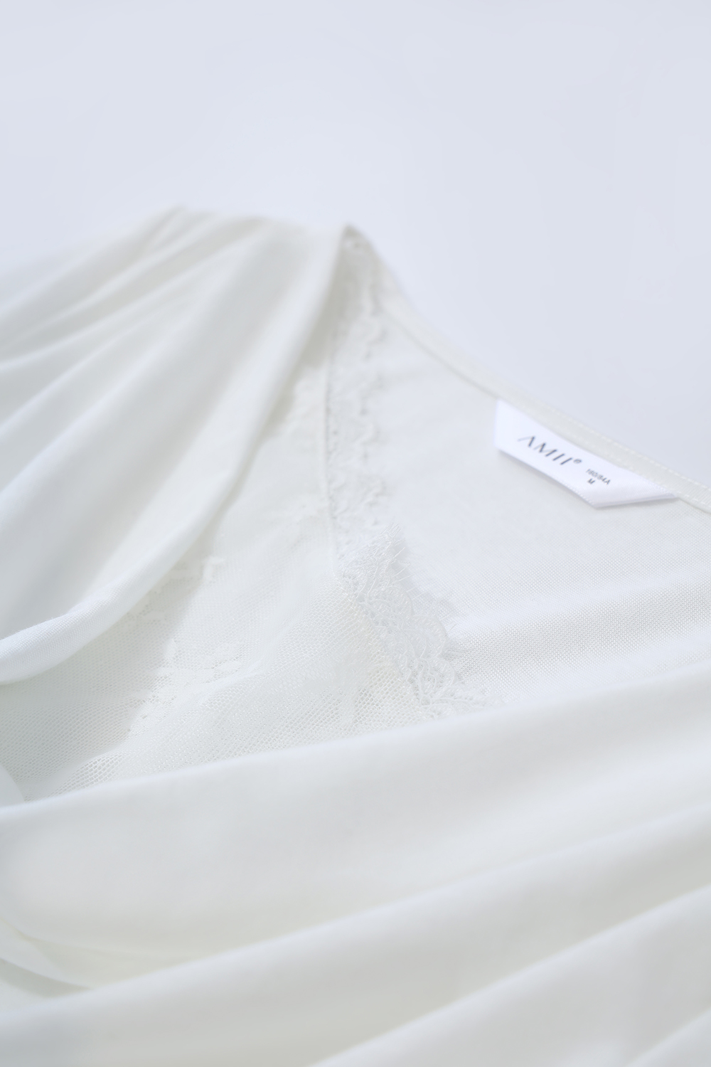 Lace Spliced Cowl Neck T-Shirt|AMII