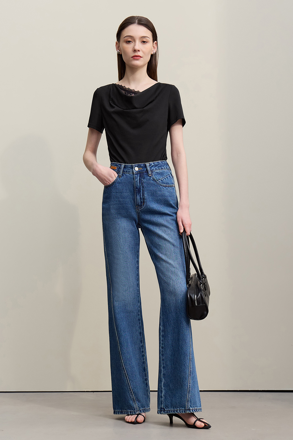 Lace Spliced Cowl Neck T-Shirt|AMII