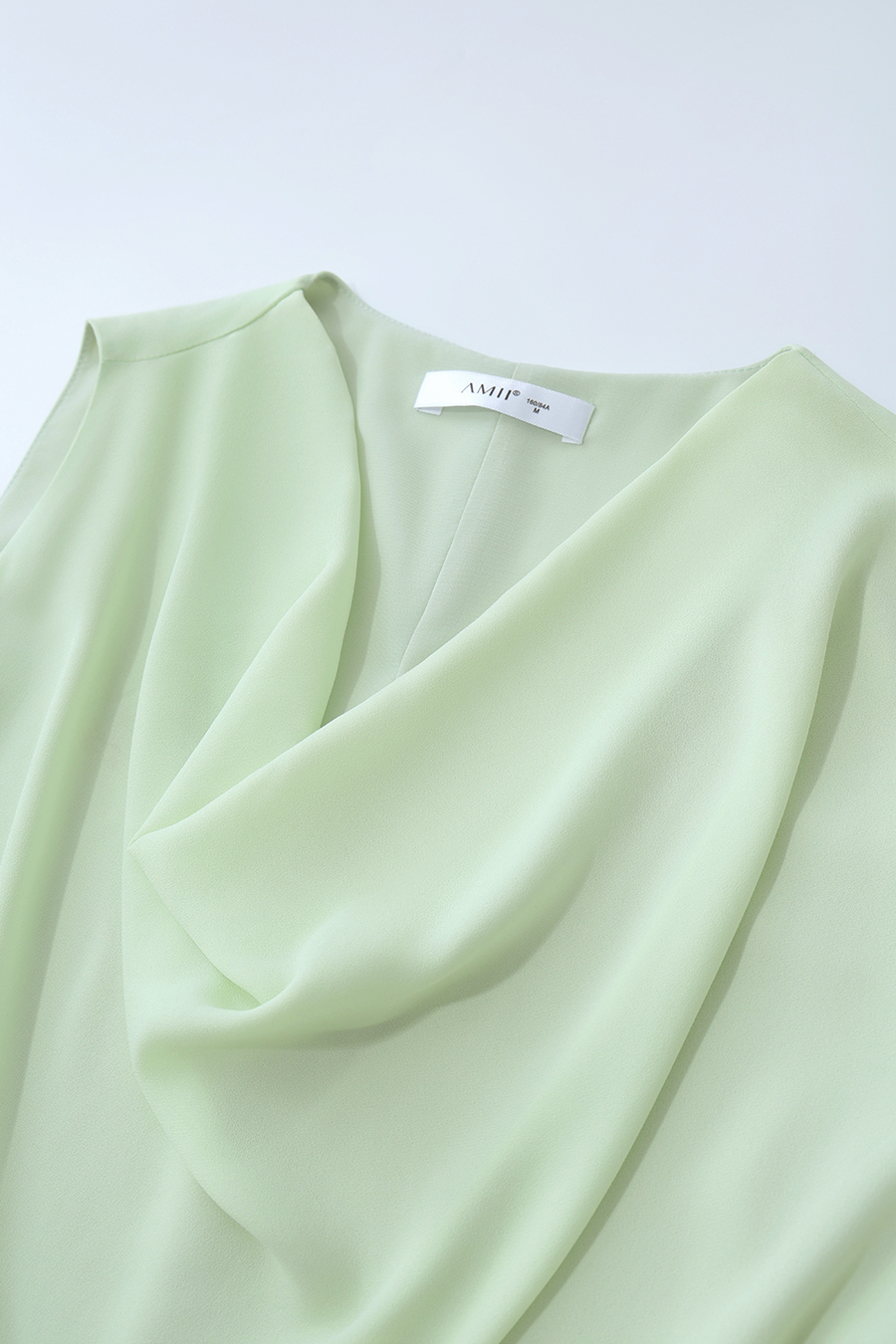 Cowl Neck Sleeveless Dress|AMII