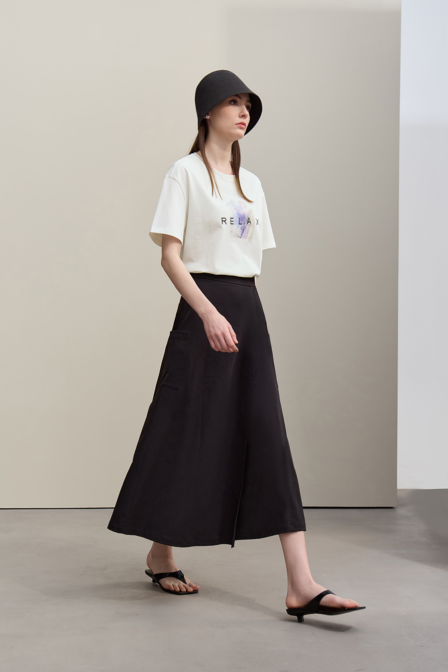 Running Stitch Printed T-shirt|AMII