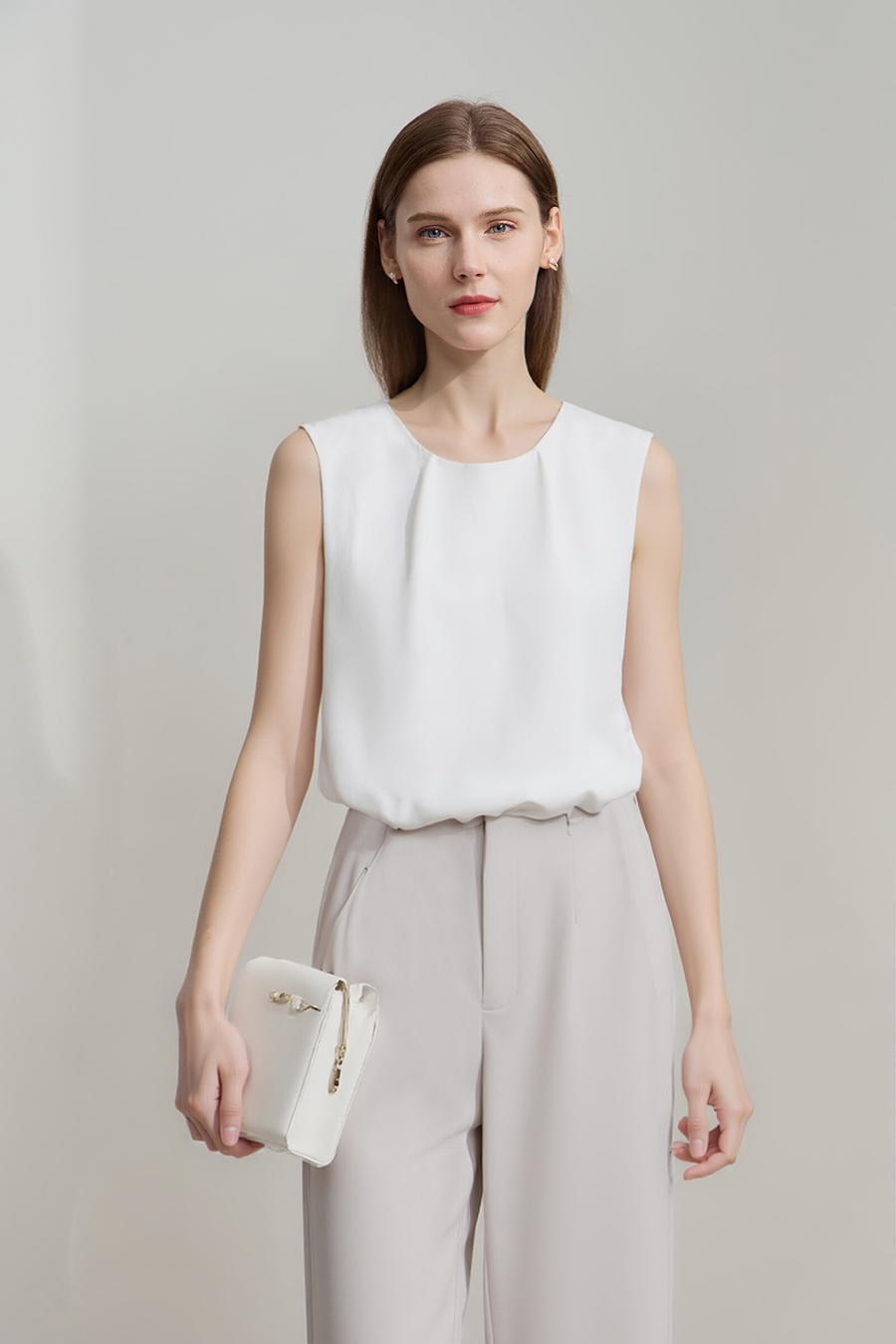Gathered Sleeveless Chiffon Blouse|AMII