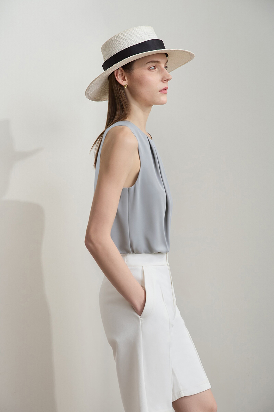 Gathered Sleeveless Chiffon Blouse|AMII