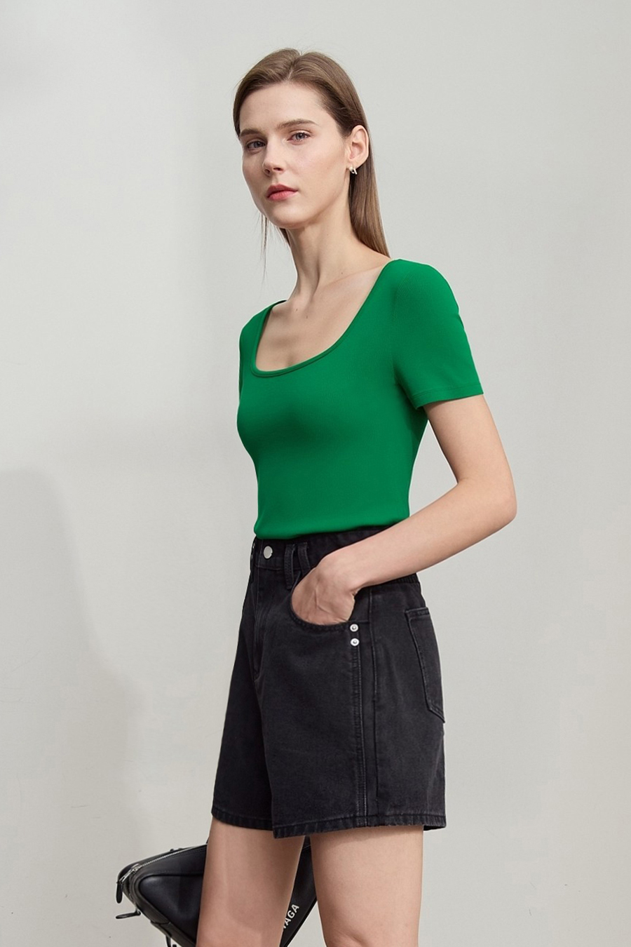 Square neck short sleeve stretch tee|AMII