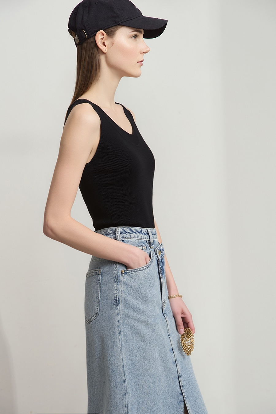 Double-twist yarn V-neck camisole|AMII
