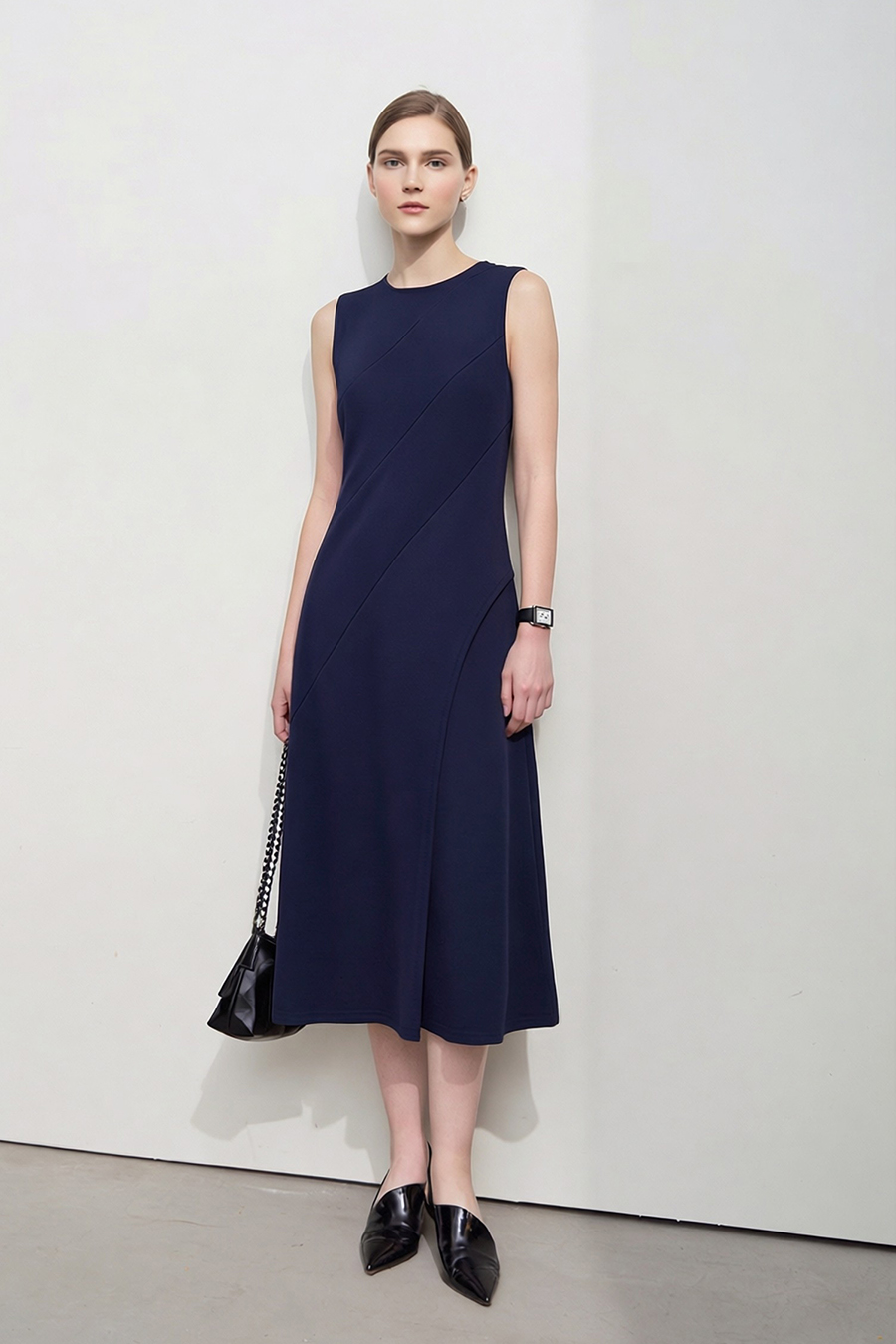 Crew Neck Waist-tied Dress